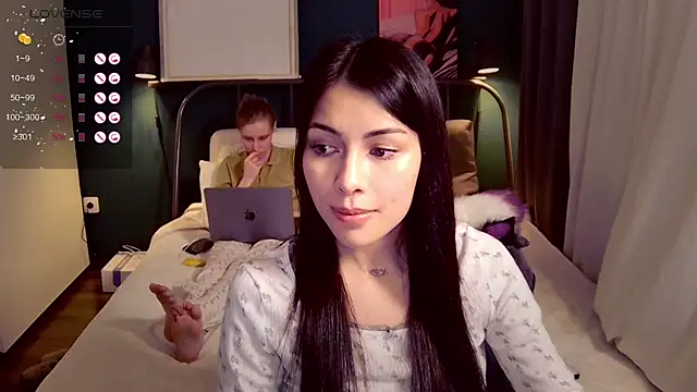 KatiKate online show from April 20, 2026, 5:58 pm