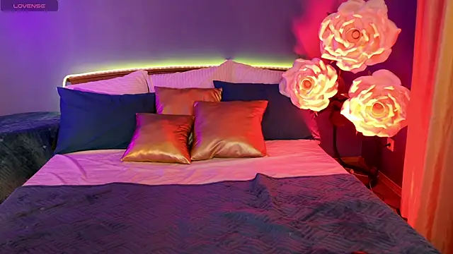 Snapshot of BattyMelody chatting on December 5, 2025, 1:53 pm BattyMelody online show from December 5, 2025, 1:53 pm