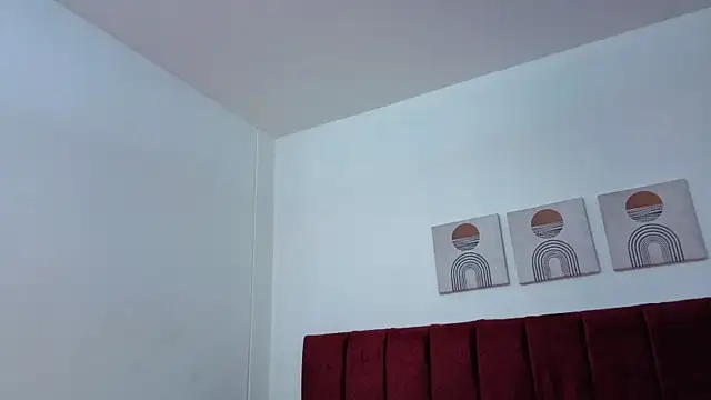 Snapshot of selena_castillo chatting on November 14, 2025, 12:09 pm selena castillo online show from November 14, 2025, 12:09 pm