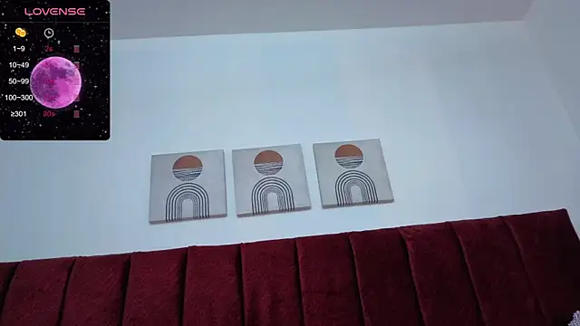 Snapshot of selena_castillo chatting on November 11, 2025, 12:00 pm selena castillo online show from November 11, 2025, 12:00 pm