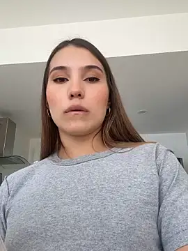 Snapshot of SophieRaily_ chatting on October 2, 2025, 6:55 pm SophieRaily online show from October 2, 2025, 6:55 pm