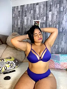 Snapshot of Violetrousse chatting on October 20, 2025, 2:17 pm Violetrousse online show from October 20, 2025, 2:17 pm