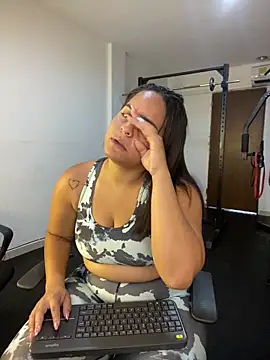 Snapshot of Violetrousse chatting on September 19, 2025, 4:22 pm Violetrousse online show from September 19, 2025, 4:22 pm