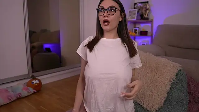 Snapshot of Mona_Lisss chatting on November 25, 2025, 12:38 pm Mona Lisss online show from November 25, 2025, 12:38 pm