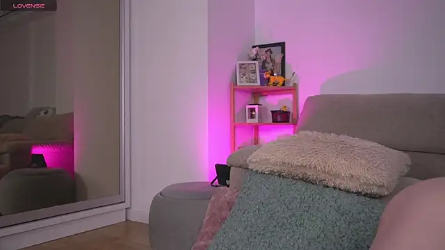 Snapshot of Mona_Lisss chatting on September 20, 2025, 11:04 am Mona Lisss online show from September 20, 2025, 11:04 am