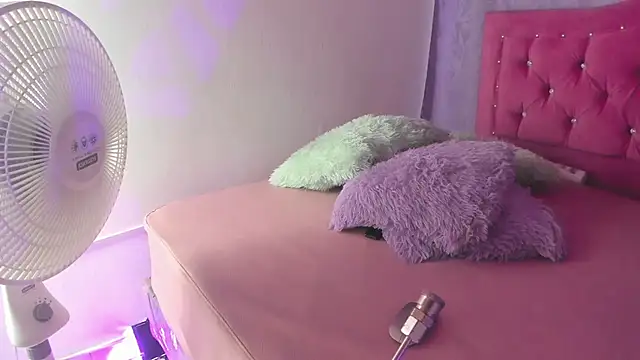 eva luxee online show from December 19, 2024, 6:56 am