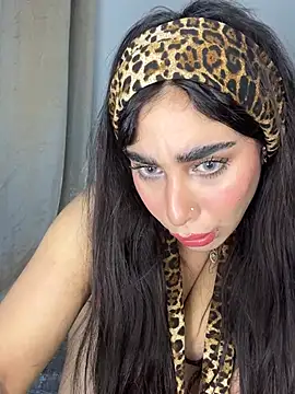 Meryem Queen online show from April 22, 2026, 10:27 pm