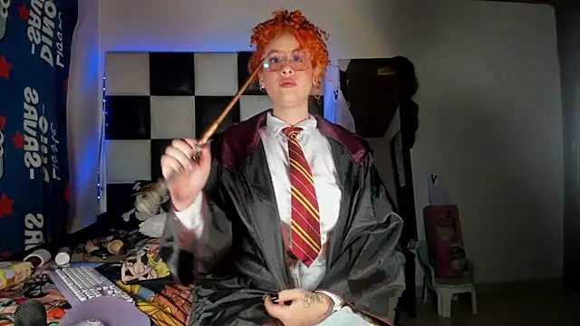 Snapshot of Nami_Curls chatting on October 31, 2025, 4:53 am Nami Curls online show from October 31, 2025, 4:53 am