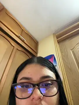 Snapshot of alissonfernandez_ chatting on December 21, 2025, 4:52 pm alissonfernandez online show from December 21, 2025, 4:52 pm