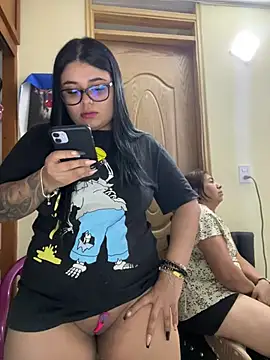 Snapshot of alissonfernandez_ chatting on January 12, 2026, 10:14 pm alissonfernandez online show from January 12, 2026, 10:14 pm