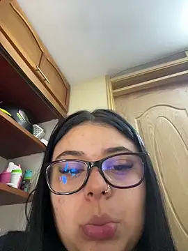 Snapshot of alissonfernandez_ chatting on February 16, 2026, 10:58 am alissonfernandez online show from February 16, 2026, 10:58 am