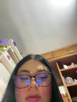 Snapshot of alissonfernandez_ chatting on January 17, 2026, 10:35 pm alissonfernandez online show from January 17, 2026, 10:35 pm