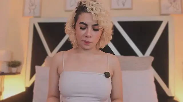 marian pinzon online show from November 14, 2025, 2:37 am