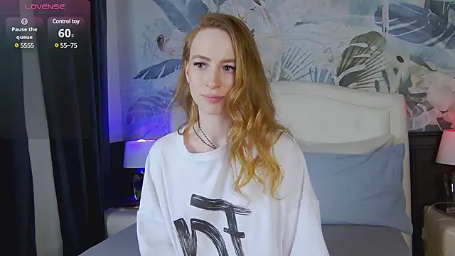 Snapshot of _AngelMoon_ chatting on February 7, 2025, 7:29 am  AngelMoon  online show from February 7, 2025, 7:29 am