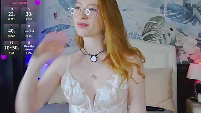 Snapshot of _AngelMoon_ chatting on March 13, 2025, 7:42 am  AngelMoon  online show from March 13, 2025, 7:42 am