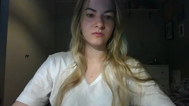 Snapshot of ROSIEx_sweet chatting on April 7, 2026, 6:48 am ROSIEx sweet online show from April 7, 2026, 6:48 am