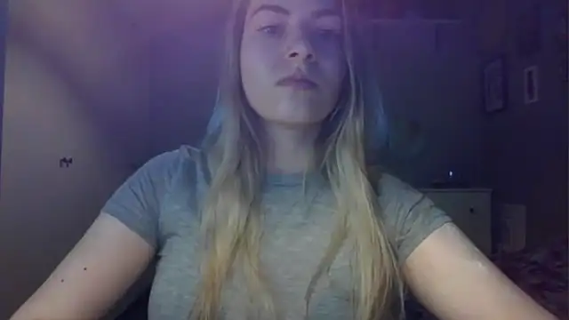 Snapshot of ROSIEx_sweet chatting on April 21, 2026, 7:04 am ROSIEx sweet online show from April 21, 2026, 7:04 am