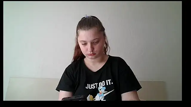 Snapshot of kila_lo chatting on March 20, 2025, 12:22 pm kila lo online show from March 20, 2025, 12:22 pm