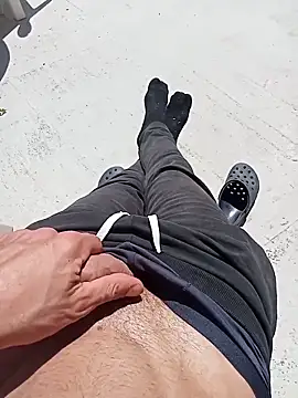 MrTamburine22 online show from April 27, 2026, 12:03 pm