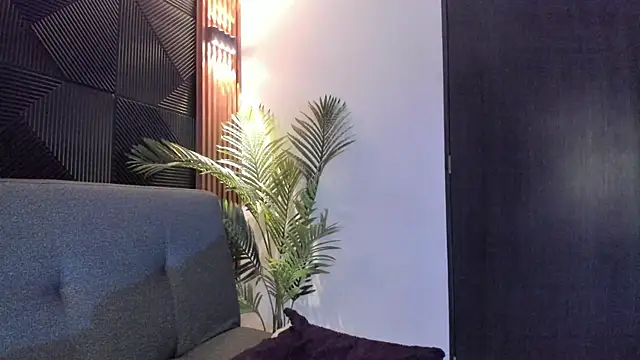 amber kanne online show from December 7, 2024, 7:38 pm