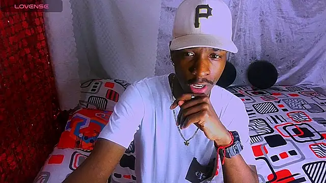 Aroonpapisex online show from December 2, 2024, 12:15 am