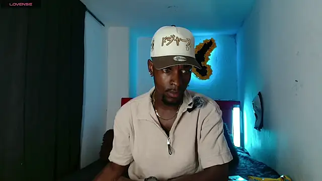 Aroonpapisex online show from April 17, 2026, 12:30 pm