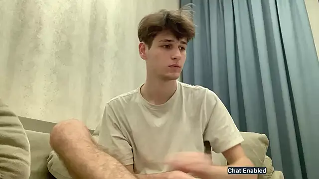 cutie guys online show from December 4, 2024, 4:32 pm