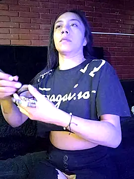 Snapshot of -Lola_Bunny chatting on February 13, 2025, 7:42 pm -Lola Bunny online show from February 13, 2025, 7:42 pm