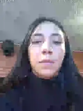 Snapshot of -Lola_Bunny chatting on February 4, 2025, 12:29 am -Lola Bunny online show from February 4, 2025, 12:29 am