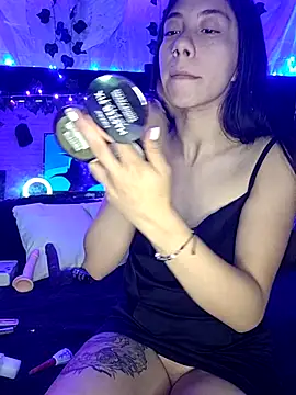 Snapshot of -Lola_Bunny chatting on February 22, 2025, 10:31 pm -Lola Bunny online show from February 22, 2025, 10:31 pm