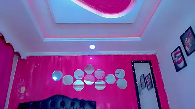 TiffanyMackensyy online show from December 22, 2025, 9:26 pm