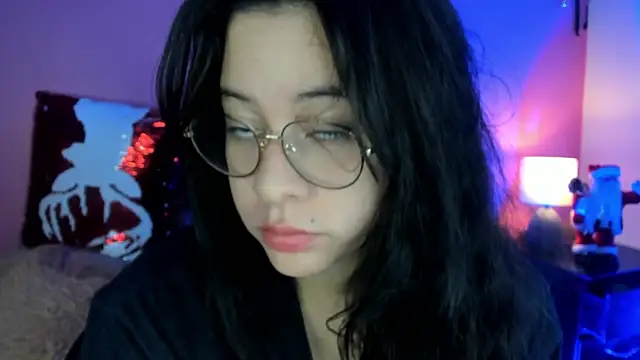 agnes 213 online show from January 18, 2026, 2:09 pm