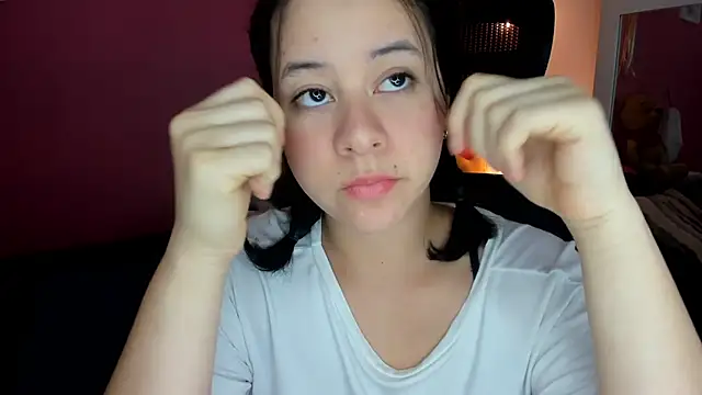 Snapshot of agnes_213 chatting on October 6, 2025, 1:45 pm agnes 213 online show from October 6, 2025, 1:45 pm