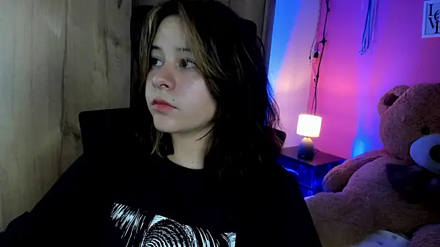 agnes 213 online show from March 2, 2026, 8:16 pm