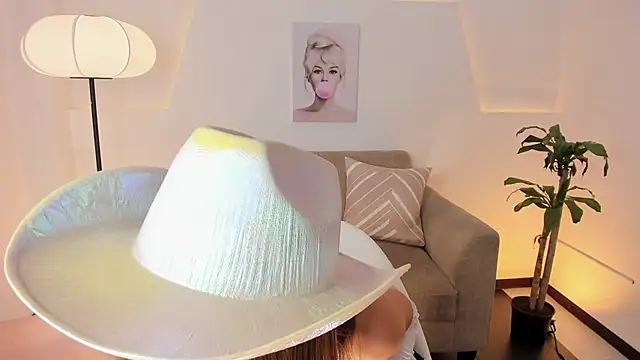 Catvalentine  online show from January 6, 2026, 2:04 am