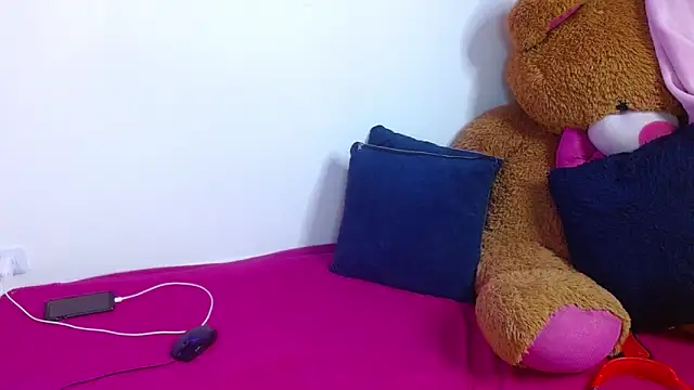 Snapshot of sophia_cute1_1 chatting on September 29, 2025, 11:27 am sophia cute1 1 online show from September 29, 2025, 11:27 am