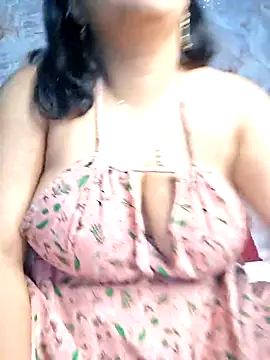 Snapshot of sophia_cute1_1 chatting on May 26, 2026, 10:46 am sophia cute1 1 online show from May 26, 2026, 10:46 am