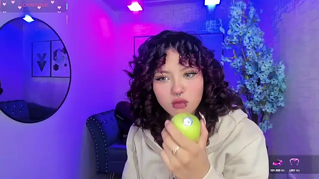 Theia moon online show from September 17, 2025, 1:02 pm