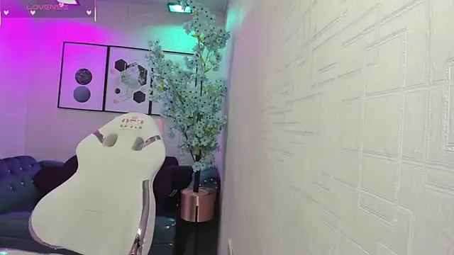 Theia moon online show from March 9, 2026, 12:41 pm