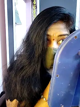 RomeoJuliet345 online show from February 7, 2026, 8:00 am