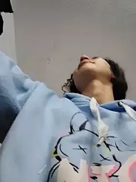 Queenjenn   online show from June 2, 2026, 7:52 am