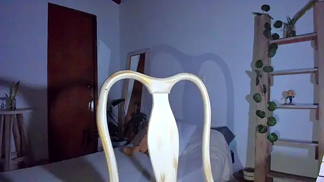 emillyhills online show from February 9, 2026, 1:36 am