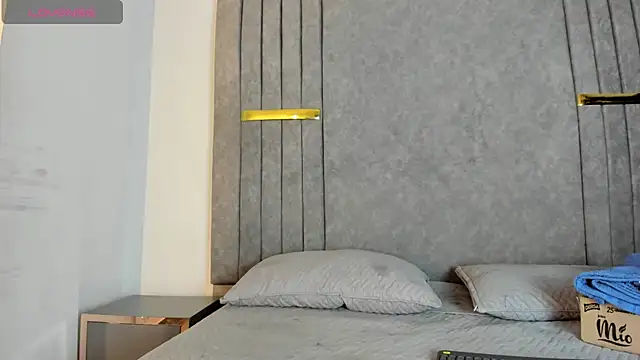 Snapshot of shopia_anderson_ chatting on December 2, 2024, 1:19 pm shopia anderson online show from December 2, 2024, 1:19 pm