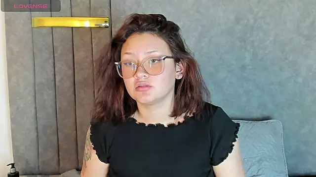 Snapshot of shopia_anderson_ chatting on December 2, 2024, 4:26 pm shopia anderson online show from December 2, 2024, 4:26 pm