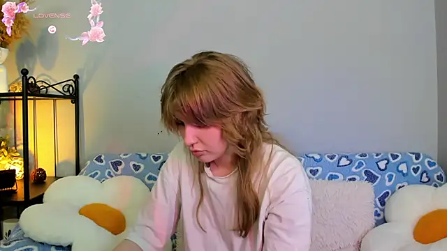 EvaStevs online show from February 23, 2025, 9:59 pm