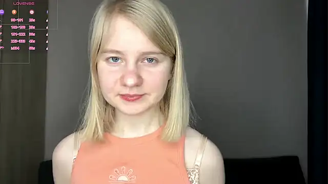 OdelinaFicken online show from March 3, 2026, 6:42 am