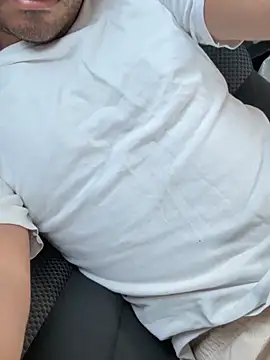 Aura33  online show from February 4, 2026, 1:28 pm