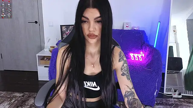 Tiffany lab online show from November 30, 2025, 9:43 am