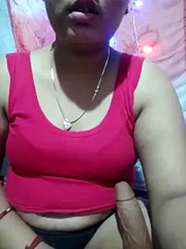 Snapshot of Super-Couple chatting on November 10, 2025, 8:52 am Super-Couple online show from November 10, 2025, 8:52 am