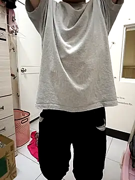 Snapshot of chiata410 chatting on November 21, 2025, 3:11 pm chiata410 online show from November 21, 2025, 3:11 pm